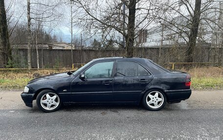 Mercedes-Benz C-Класс, 1994 год, 250 000 рублей, 2 фотография