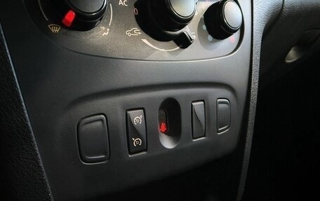 Renault Sandero II рестайлинг, 2014 год, 829 000 рублей, 14 фотография