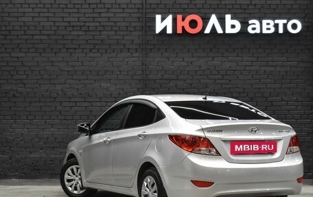 Hyundai Solaris II рестайлинг, 2014 год, 880 000 рублей, 4 фотография