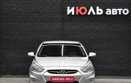 Hyundai Solaris II рестайлинг, 2014 год, 880 000 рублей, 2 фотография