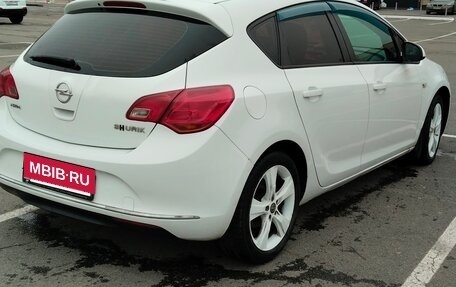 Opel Astra J, 2012 год, 900 000 рублей, 6 фотография