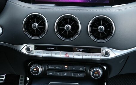 KIA Stinger I, 2023 год, 4 150 000 рублей, 13 фотография