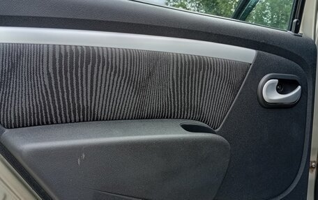 Renault Logan I, 2012 год, 700 000 рублей, 7 фотография