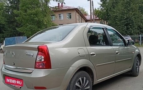 Renault Logan I, 2012 год, 700 000 рублей, 3 фотография