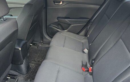 Hyundai Solaris II рестайлинг, 2018 год, 1 400 000 рублей, 2 фотография