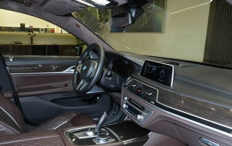 BMW 7 серия, 2019 год, 6 035 000 рублей, 29 фотография