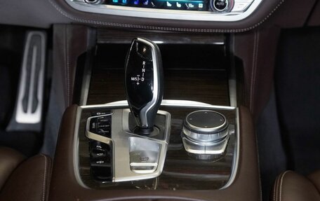 BMW 7 серия, 2019 год, 6 035 000 рублей, 30 фотография