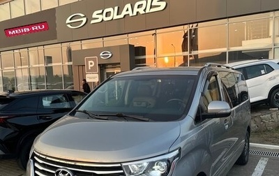 Hyundai Grand Starex Grand Starex I рестайлинг 2, 2018 год, 3 600 000 рублей, 1 фотография