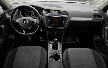 Volkswagen Tiguan II, 2020 год, 1 999 000 рублей, 8 фотография