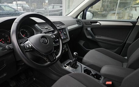 Volkswagen Tiguan II, 2020 год, 1 999 000 рублей, 10 фотография