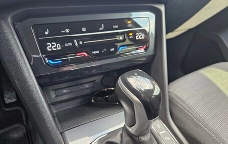 Volkswagen Tiguan II, 2021 год, 2 750 000 рублей, 14 фотография