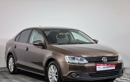 Volkswagen Jetta VI, 2014 год, 990 000 рублей, 3 фотография