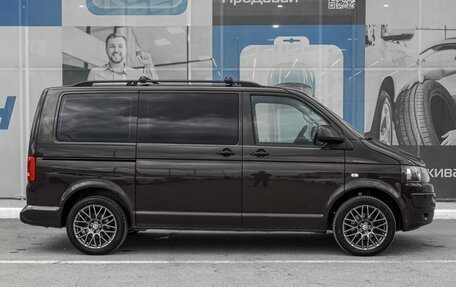 Volkswagen Multivan T5, 2015 год, 2 225 000 рублей, 5 фотография