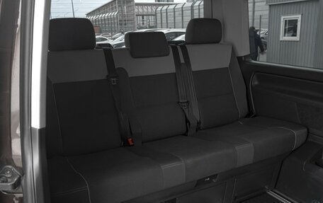 Volkswagen Multivan T5, 2015 год, 2 225 000 рублей, 9 фотография