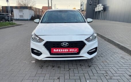 Hyundai Solaris II рестайлинг, 2017 год, 725 000 рублей, 3 фотография