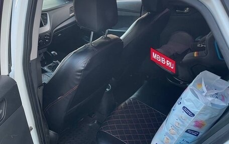 Hyundai Solaris II рестайлинг, 2017 год, 725 000 рублей, 9 фотография