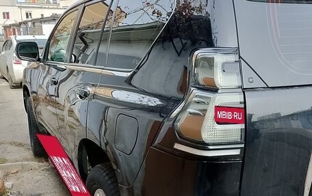 Toyota Land Cruiser Prado 150 рестайлинг 2, 2011 год, 2 000 000 рублей, 5 фотография