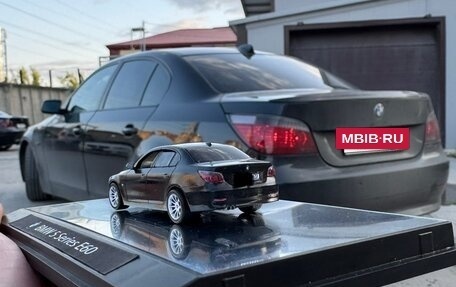 BMW 5 серия, 2003 год, 850 000 рублей, 2 фотография