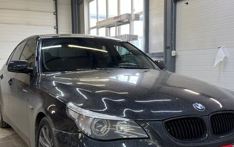 BMW 5 серия, 2003 год, 850 000 рублей, 3 фотография