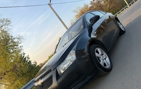 Chevrolet Cruze II, 2010 год, 499 999 рублей, 2 фотография