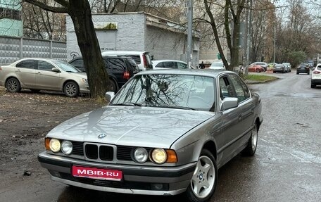 BMW 5 серия, 1989 год, 420 000 рублей, 1 фотография