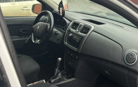 Renault Logan II, 2017 год, 290 000 рублей, 9 фотография