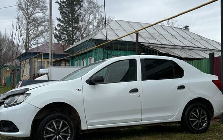 Renault Logan II, 2017 год, 290 000 рублей, 10 фотография
