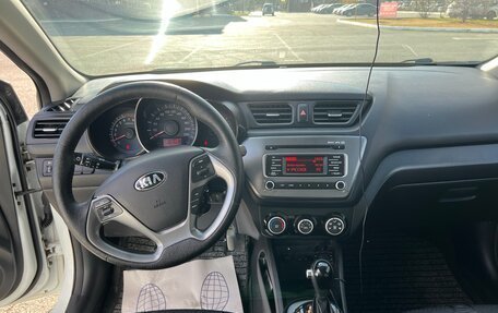 KIA Rio III рестайлинг, 2015 год, 990 000 рублей, 10 фотография