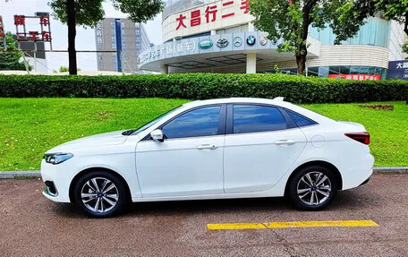 Ford Focus IV, 2022 год, 1 385 000 рублей, 5 фотография