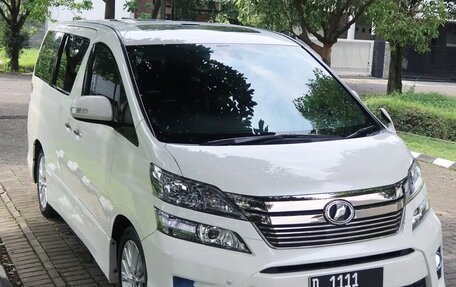 Toyota Vellfire I, 2013 год, 1 750 000 рублей, 7 фотография