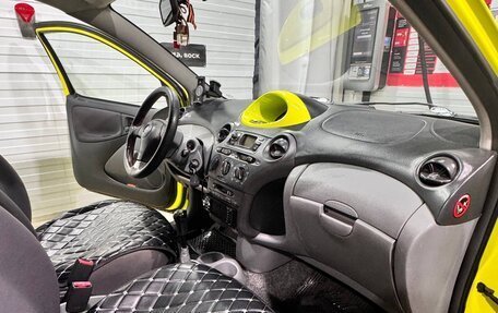 Toyota Yaris I рестайлинг, 2002 год, 270 000 рублей, 13 фотография