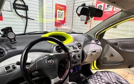 Toyota Yaris I рестайлинг, 2002 год, 270 000 рублей, 11 фотография