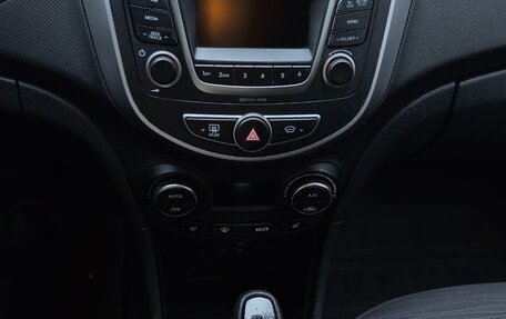 Hyundai Solaris II рестайлинг, 2016 год, 890 000 рублей, 11 фотография