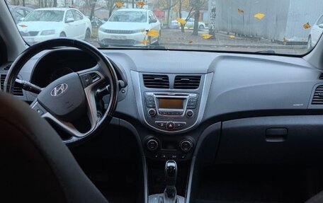 Hyundai Solaris II рестайлинг, 2016 год, 890 000 рублей, 10 фотография