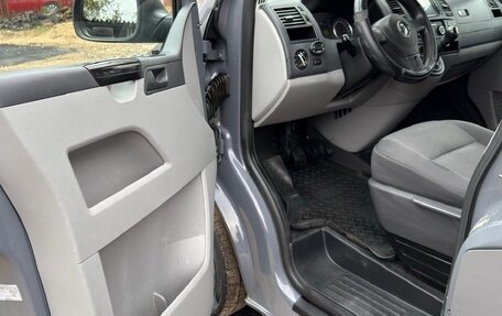 Volkswagen Caravelle T5, 2012 год, 1 950 000 рублей, 8 фотография