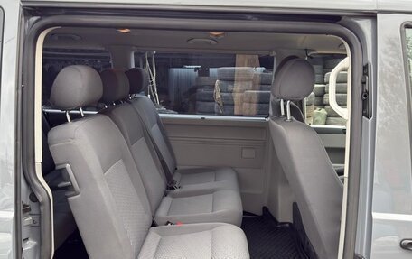 Volkswagen Caravelle T5, 2012 год, 1 950 000 рублей, 6 фотография