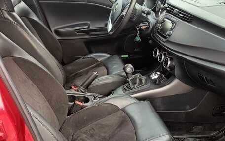 Alfa Romeo Giulietta, 2015 год, 1 550 000 рублей, 5 фотография