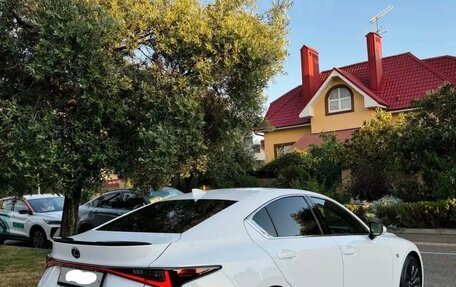 Lexus IS III, 2021 год, 7 000 000 рублей, 4 фотография