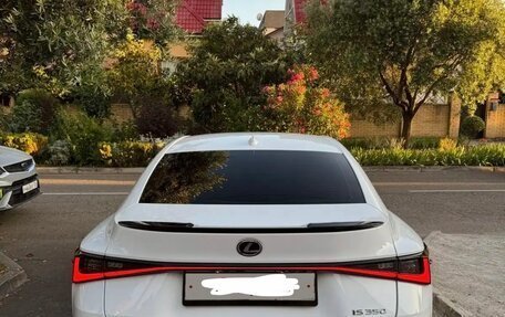 Lexus IS III, 2021 год, 7 000 000 рублей, 3 фотография