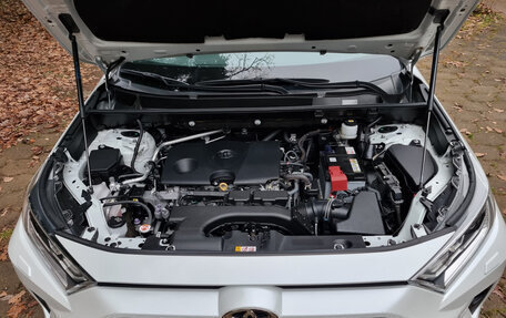 Toyota RAV4, 2022 год, 4 200 000 рублей, 6 фотография