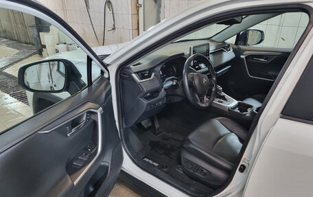 Toyota RAV4, 2022 год, 4 200 000 рублей, 7 фотография