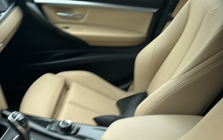 BMW 3 серия, 2017 год, 1 950 000 рублей, 19 фотография