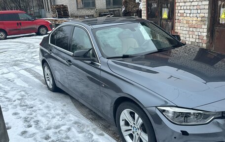 BMW 3 серия, 2017 год, 1 950 000 рублей, 11 фотография