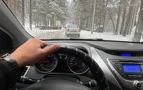 Hyundai Elantra V, 2013 год, 1 050 000 рублей, 2 фотография