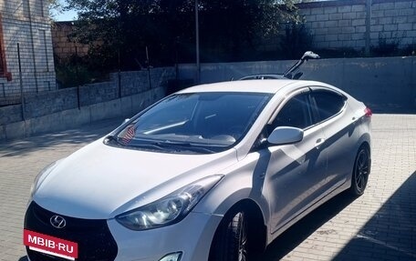 Hyundai Elantra V, 2013 год, 1 050 000 рублей, 4 фотография