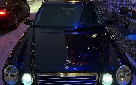 Mercedes-Benz E-Класс, 1999 год, 550 000 рублей, 1 фотография
