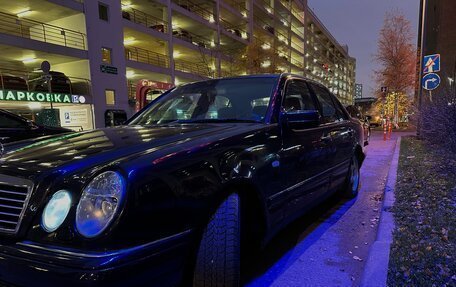 Mercedes-Benz E-Класс, 1999 год, 550 000 рублей, 3 фотография