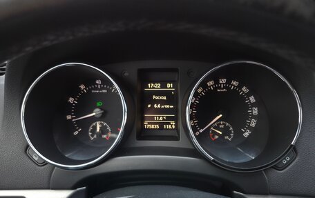 Skoda Yeti I рестайлинг, 2011 год, 650 000 рублей, 25 фотография