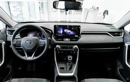 Toyota RAV4, 2025 год, 4 790 000 рублей, 13 фотография