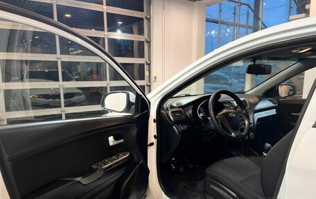 KIA Rio III рестайлинг, 2016 год, 1 015 000 рублей, 21 фотография